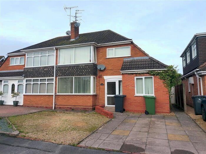 4 Bedroom Semi-Detached House For Sale In Elan Avenue, Stourport-On-Severn, DY13