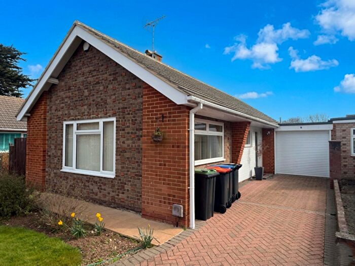 2 Bedroom Detached Bungalow For Sale In Dorcas Gardens, Broadstairs, CT10