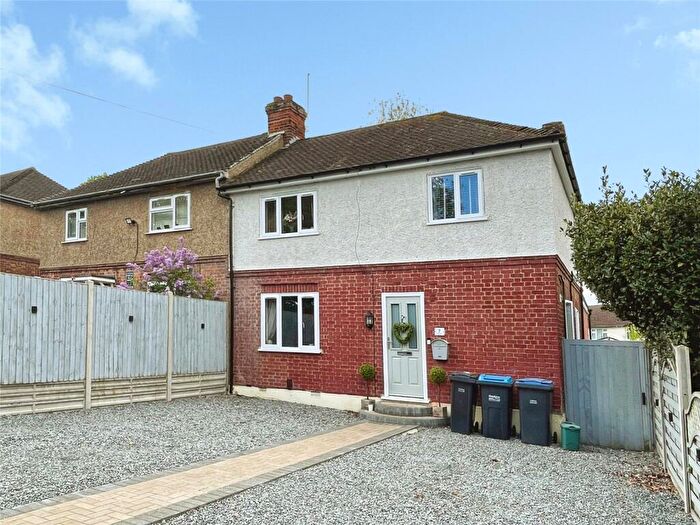 3 Bedroom Semi Detached House For Sale In Linford End, Harlow, Essex, CM19