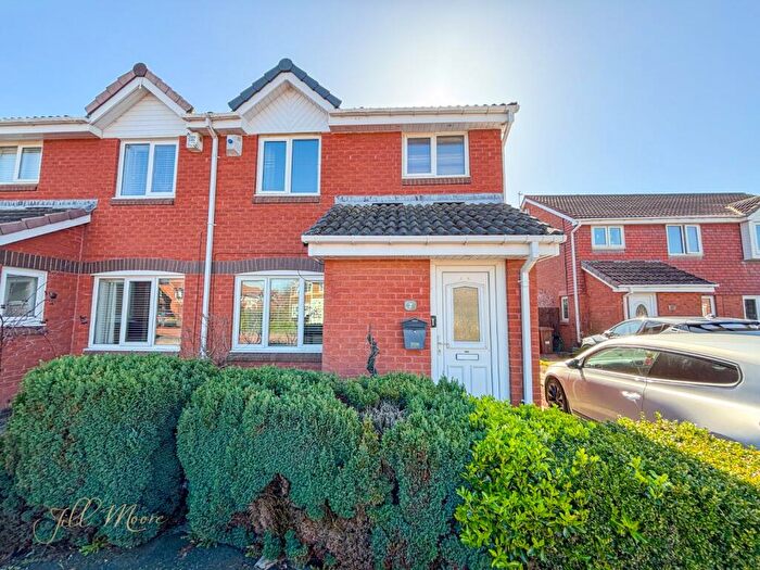 3 Bedroom Semi Detached House For Sale In Thornbridge, Teal Farm, Washington, Tyne & Wear, NE38