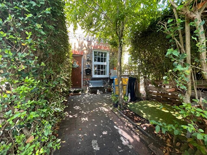 1 Bedroom House To Rent In Clewer Fields, Windsor, SL4