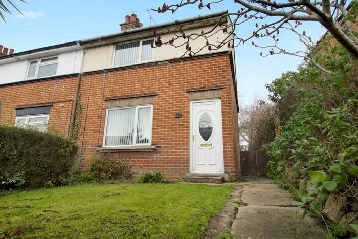 2 Bedroom End Of Terrace House To Rent In Harwich Road, Colchester Essex, CO4