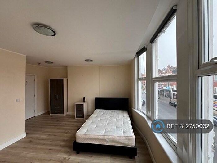 Studio To Rent In Sydenham Road, London, SE26