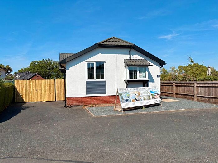 2 Bedroom Park Home For Sale In Oakmere Park, Hanley Swan, Worcester, WR8
