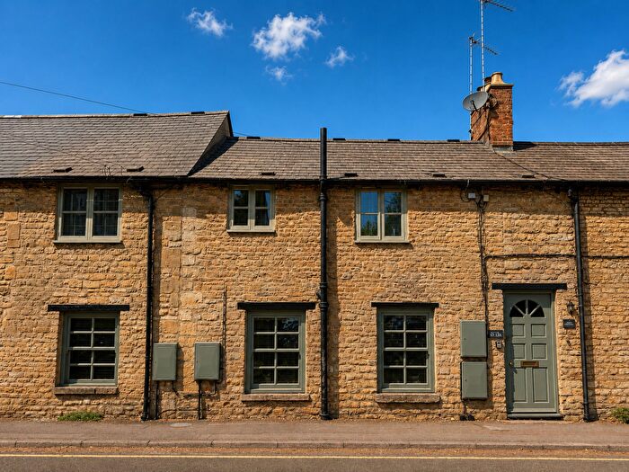 1 Bedroom Apartment For Sale In Albion Street, Chipping Norton, OX7