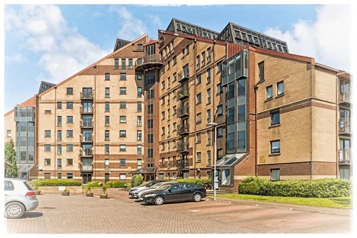 3 Bedroom Flat To Rent In Mavisbank Gardens, Glasgow, G51