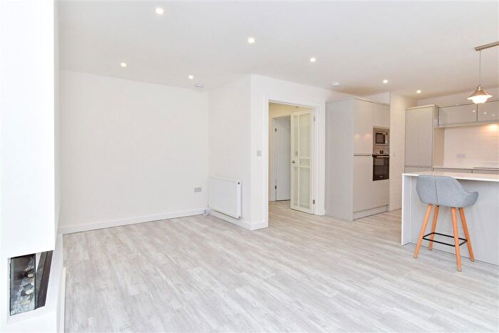 3 Bedroom Semi-detached Bungalow For Sale In Willow Walk, Newhaven, East Sussex, BN9