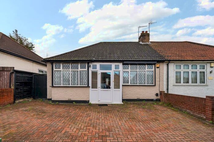 2 Bedroom Bungalow To Rent In Lower Road Belvedere, DA17