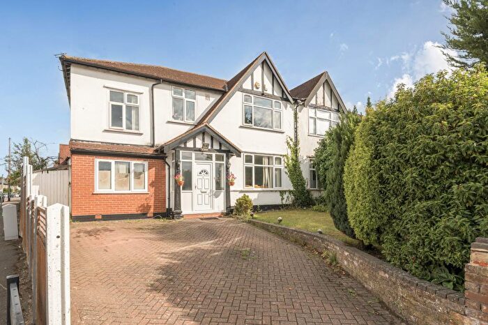 6 Bedroom Semi-Detached House For Sale In Surbiton, Surrey, KT6