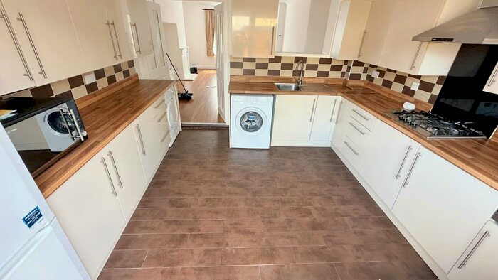 2 Bedroom Terraced House To Rent In Bushway, Dagenham, RM8