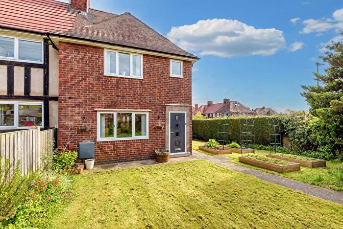 4 Bedroom Semi-Detached House To Rent In High Street, Mosborough, S20