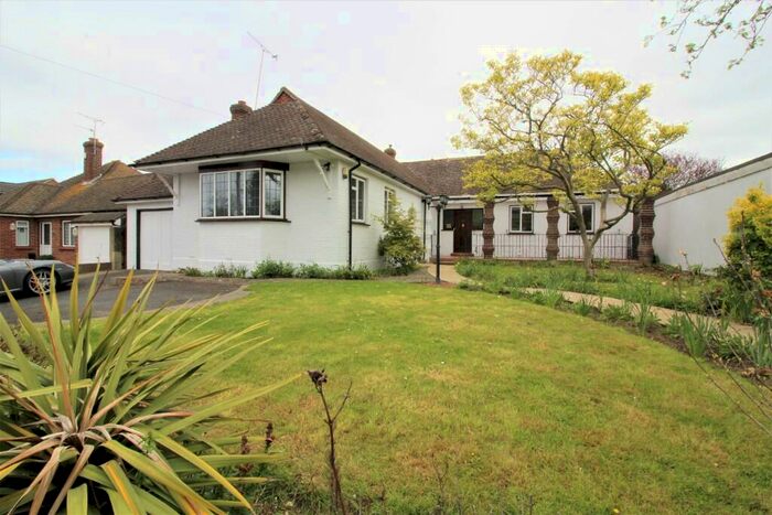 4 Bedroom Detached Bungalow To Rent In Singlewell Road, Gravesend, Kent, DA11