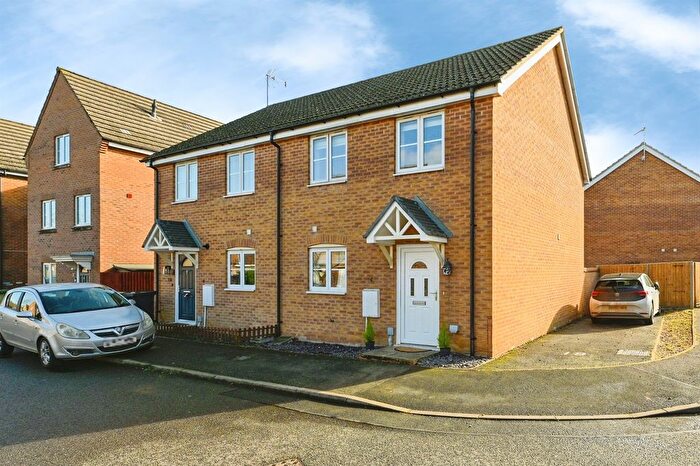 3 Bedroom Semi-Detached House For Sale In Bay Walk, Downham Market, PE38