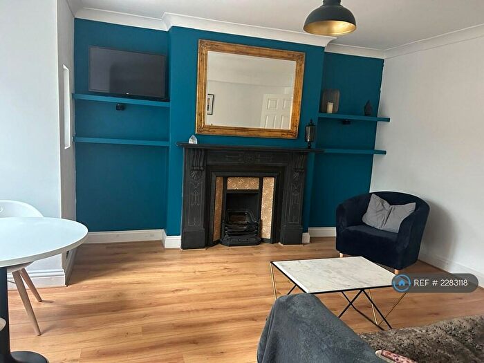 1 Bedroom Flat To Rent In West Bank, London, N16