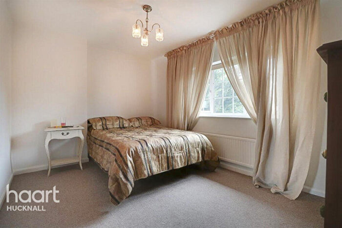 2 Bedroom Semi-Detached House For Sale In Ventnor Rise, Nottingham, NG5