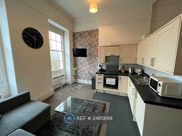 1 Bedroom Flat To Rent In Berkeley Square, Bristol, BS8 - Photo 2