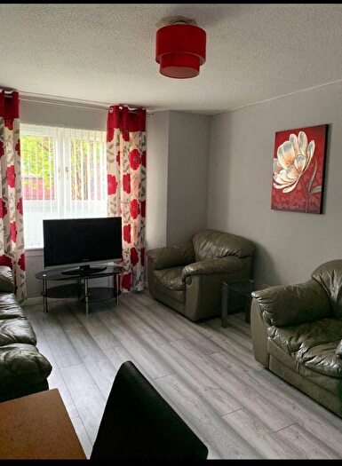 2 Bedroom Flat To Rent In Grove Park Street, City Centre, Glasgow, G20