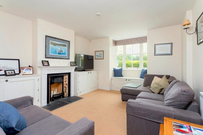 4 Bedroom Detached House To Rent In Pound Lane, Meonstoke, Southampton, SO32