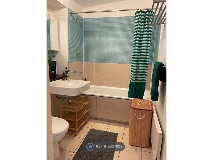 1 Bedroom Flat To Rent In Edison Court, London, SE10
