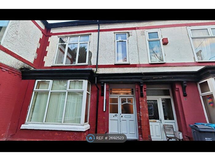 4 Bedroom Terraced House To Rent In Railton Avenue, Manchester, M16