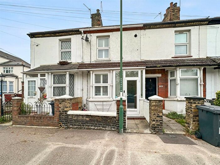 2 Bedroom Terraced House For Sale In Stanhope Road, Swanscombe, Kent, DA10