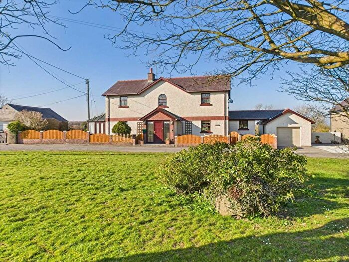 3 Bedroom Detached House For Sale In Marianglas, LL73