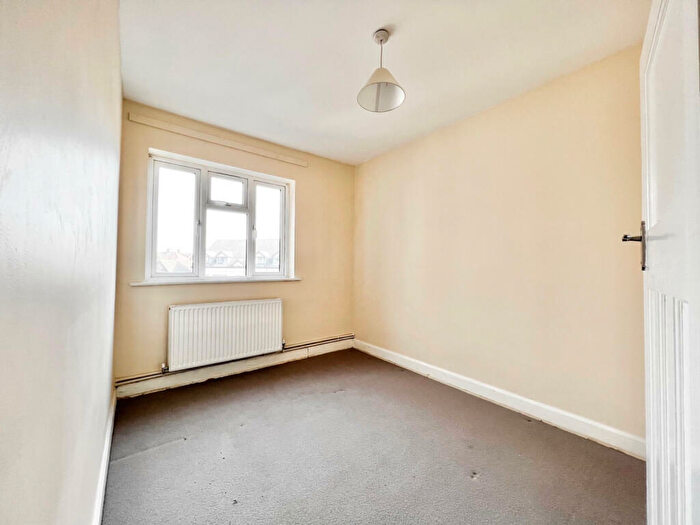 2 Bedroom Flat To Rent In All Souls Avenue Kensal Rise, NW10