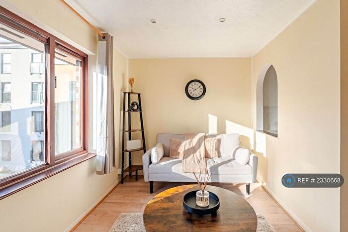 1 Bedroom Flat To Rent In Westferry Road, London, E14