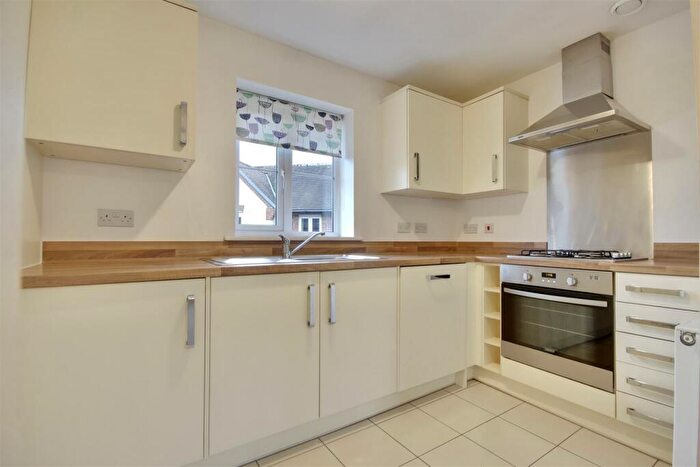 2 Bedroom Flat For Sale In Mouliere Court, Denmead, PO7