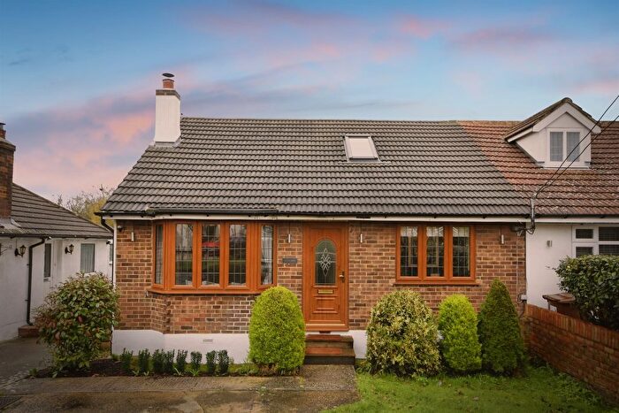 3 Bedroom Semi-Detached Bungalow For Sale In Spring Pond Meadow, Hook End, Brentwood, CM15