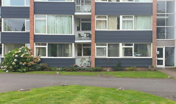 2 Bedroom Flat To Rent In Hampton Lane, B91