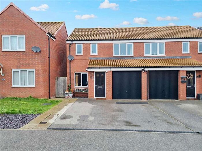 3 Bedroom Semi Detached House For Sale In Snow Close, Sleaford, NG34