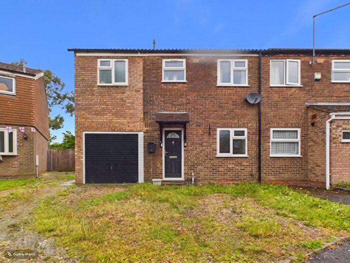 3 Bedroom End Of Terrace House For Sale In Booth Close, Pattishall, NN12
