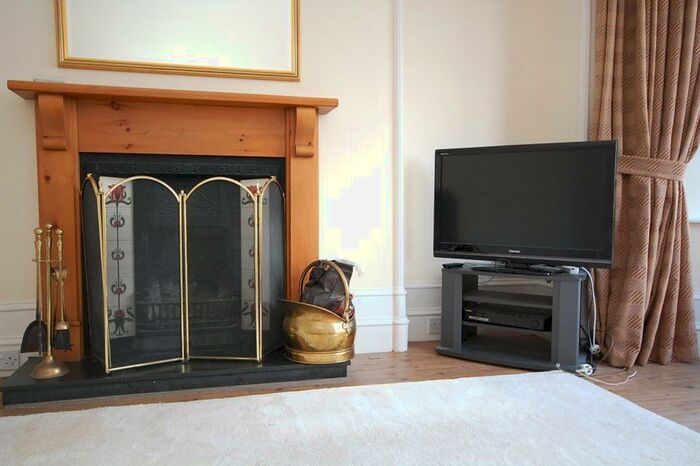 3 Bedroom Apartment To Rent In University Road, City Centre, Aberdeen, AB24