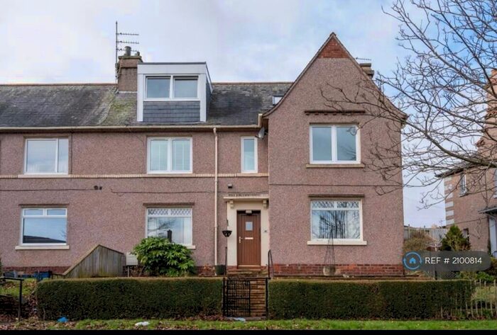 4 Bedroom Semi-Detached House To Rent In Northfield Broadway, Edinburgh, EH8