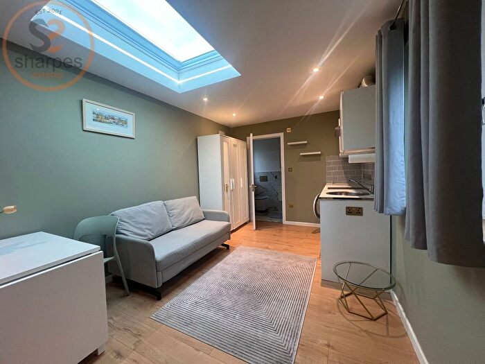 1 Bedroom Studio To Rent In Tamworth Lane, Mitcham, Surrey, CR4