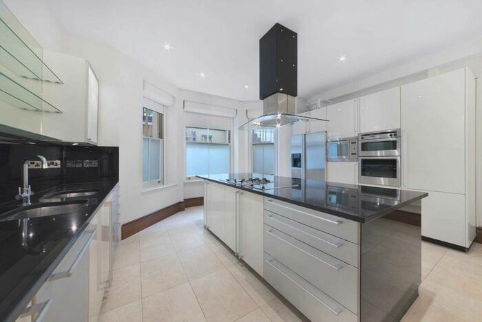 2 Bedroom Flat To Rent In Stanhope Gardens, South Kensington, SW7
