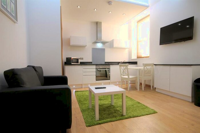 1 Bedroom Apartment To Rent In Falconars Court, City Centre, NE1