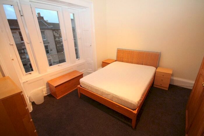 2 Bedroom Flat To Rent In Brougham Street, Tollcross, Edinburgh, EH3