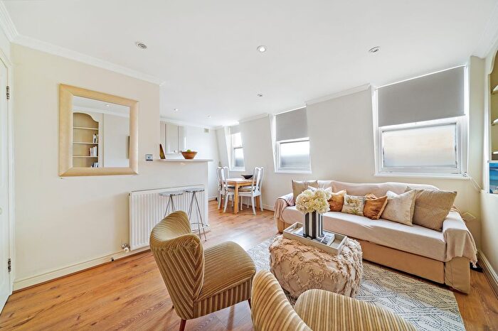 2 Bedroom Flat For Sale In Eardley Crescent, London, SW5