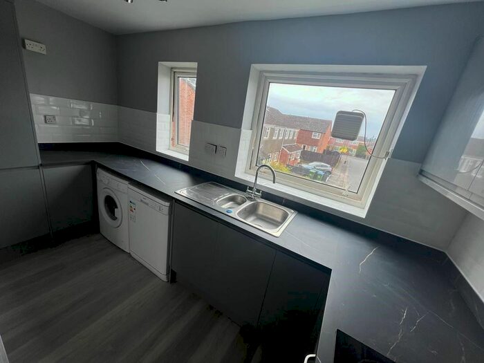 2 Bedroom Property To Rent In Wood Close, Sholing, Southampton, SO19