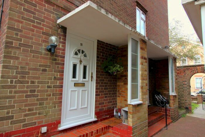 2 Bedroom Maisonette To Rent In Bournehall, Bournehall Road, Bushey, WD23
