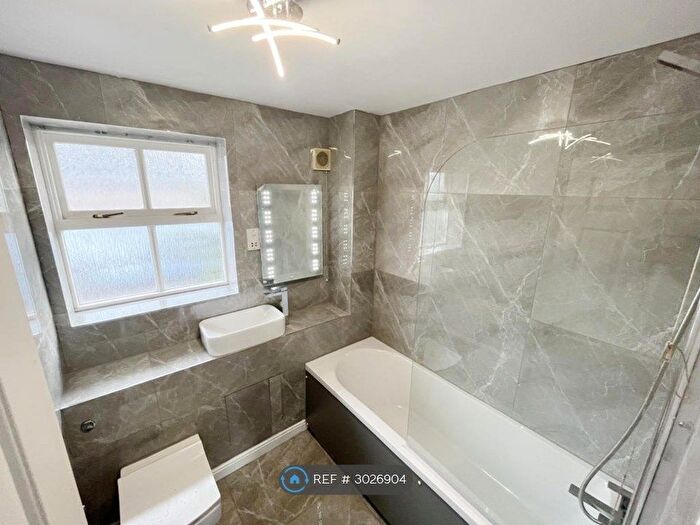 3 Bedroom Terraced House To Rent In Leigh Hunt Drive, London, N14