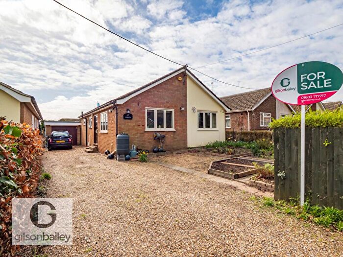 2 Bedroom Detached Bungalow For Sale In Post Office Road, Little Plumstead, NR13