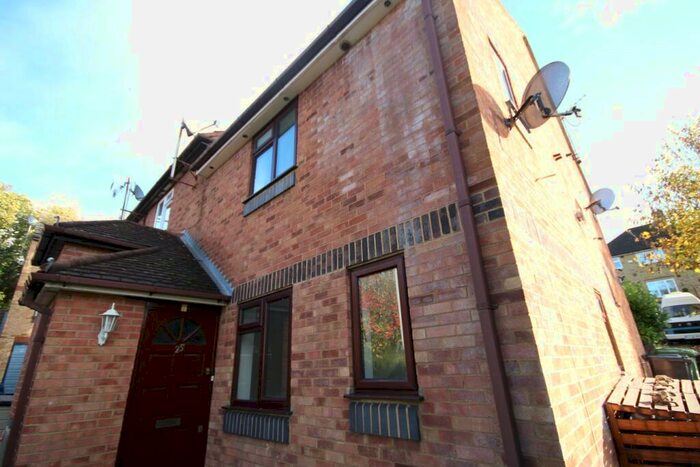 1 Bedroom House To Rent In Cairnside, High Wycombe, HP13