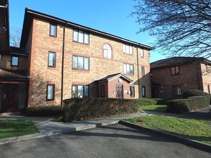1 Bedroom Flat To Rent In Kern Close, Romsey Road, Southampton, SO16