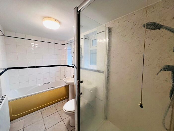 3 Bedroom Flat To Rent In Terminus Road, Eastbourne, BN21