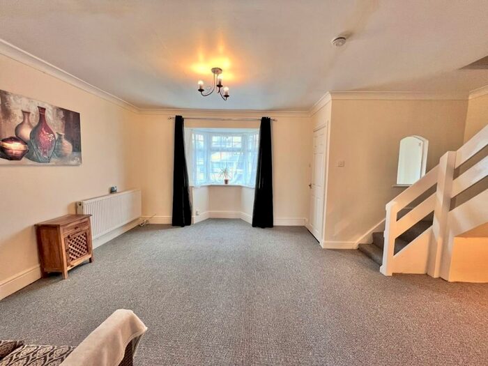 4 Bedroom Terraced House To Rent In Coventry Road, Baginton, CV8