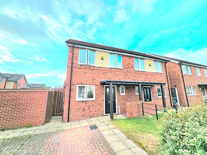 2 Bedroom Semi Detached House For Sale In Jasmine Walk, Birmingham, B23