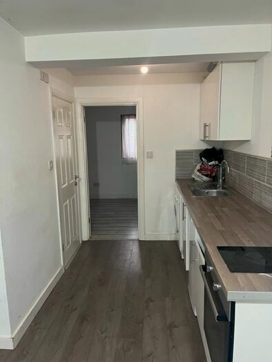 1 Bedroom Flat To Rent In Ashton Road, Luton, LU1